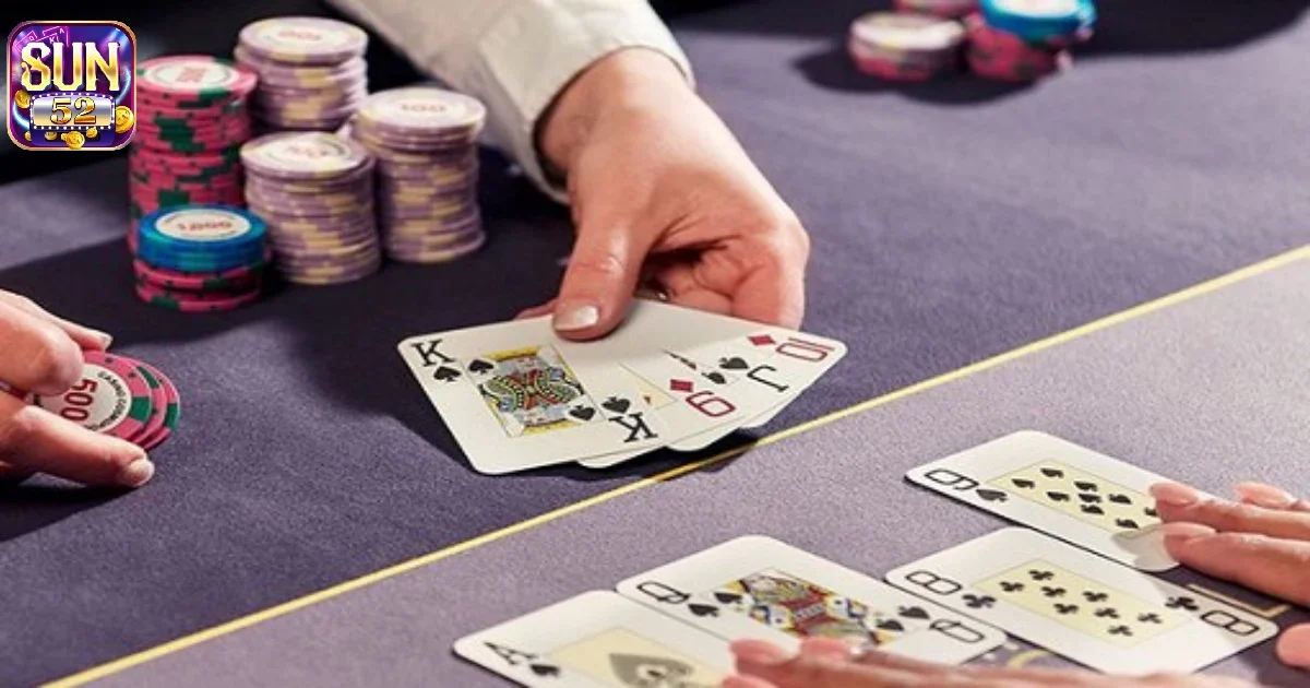 C&aacute;ch chia b&agrave;i poker cơ bản